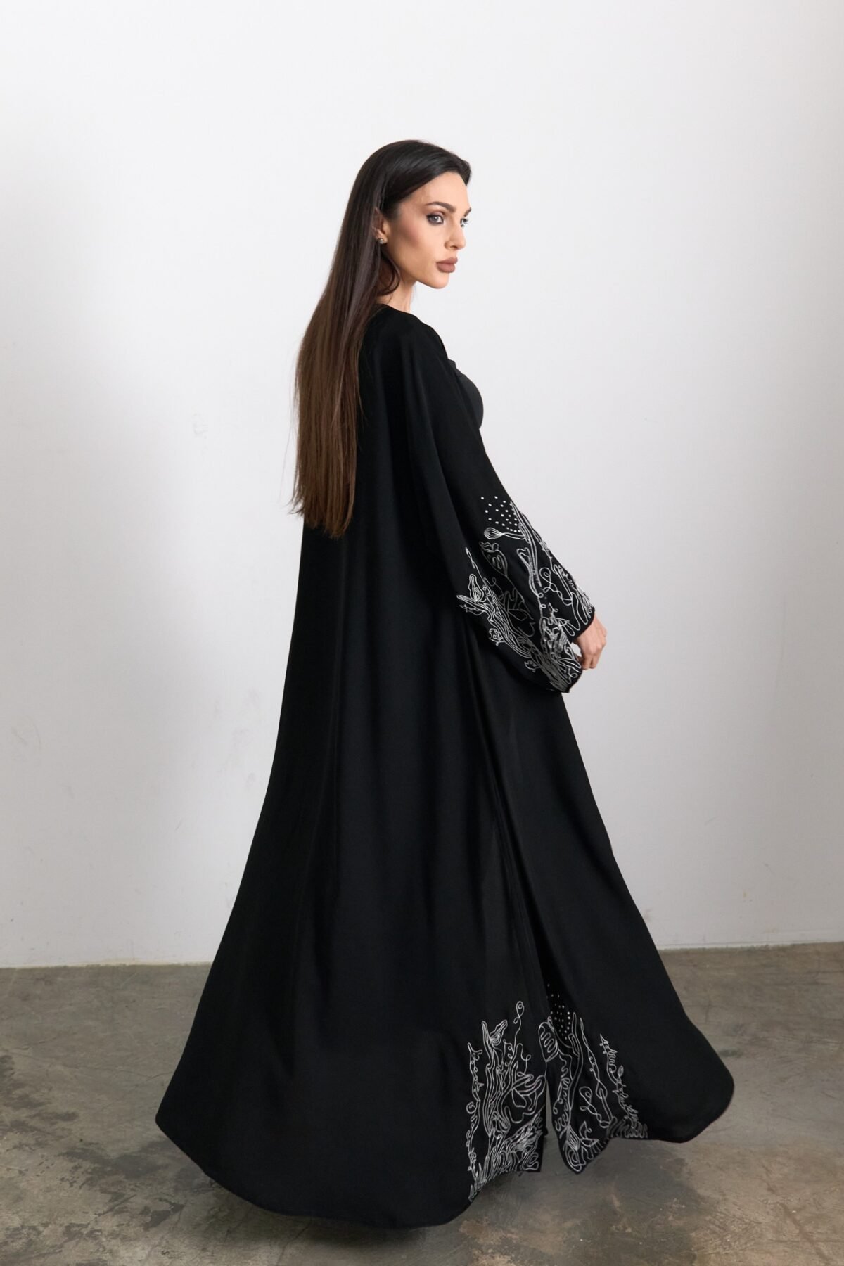 CRYSTAL QUEEN - Image 1