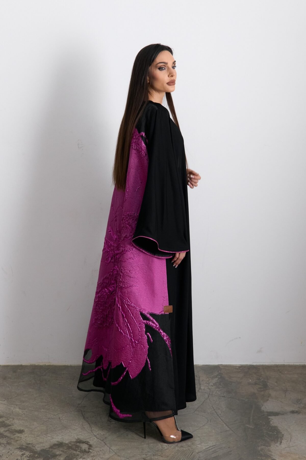 CRUELLA IN PINK - Image 1